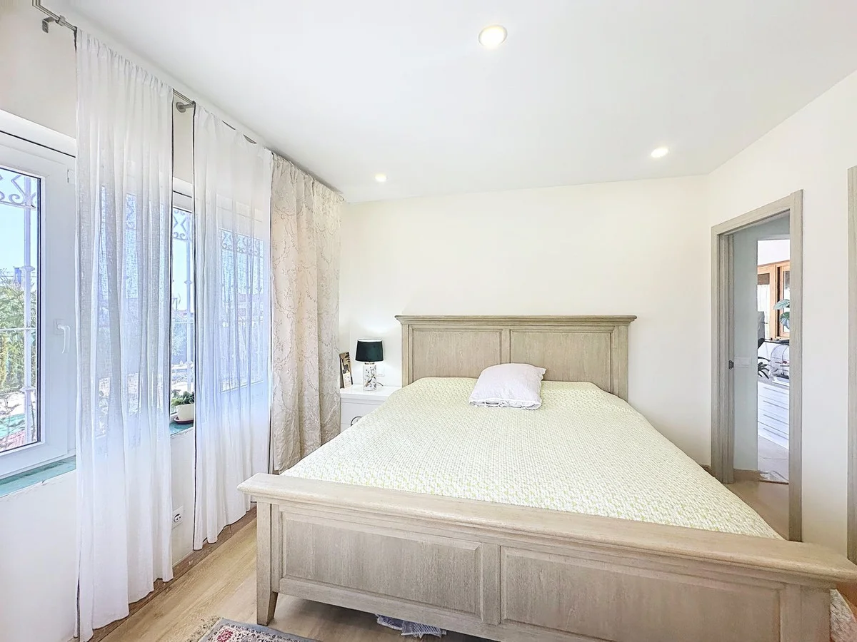 Exclusiva villa en venta en Buenas Noches, Estepona 