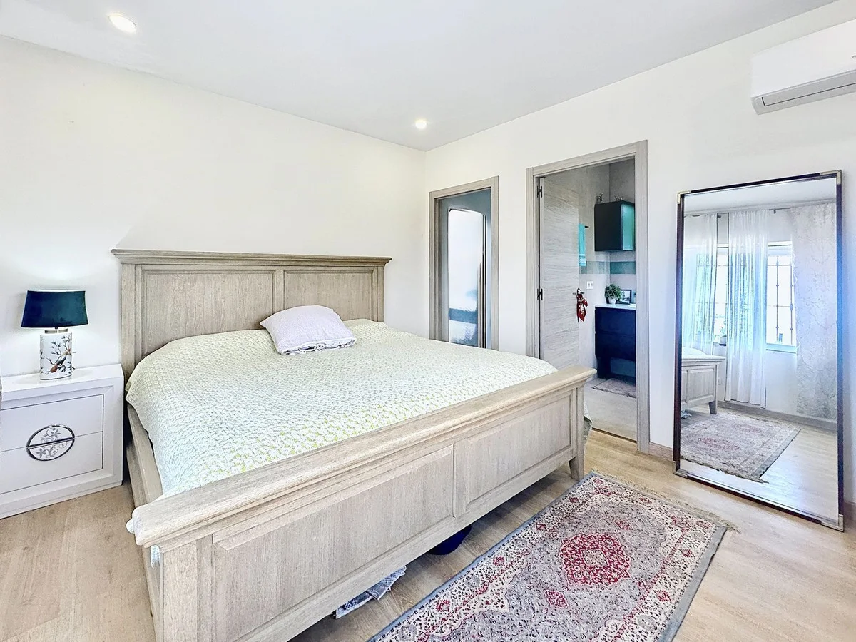 Exclusiva villa en venta en Buenas Noches, Estepona 