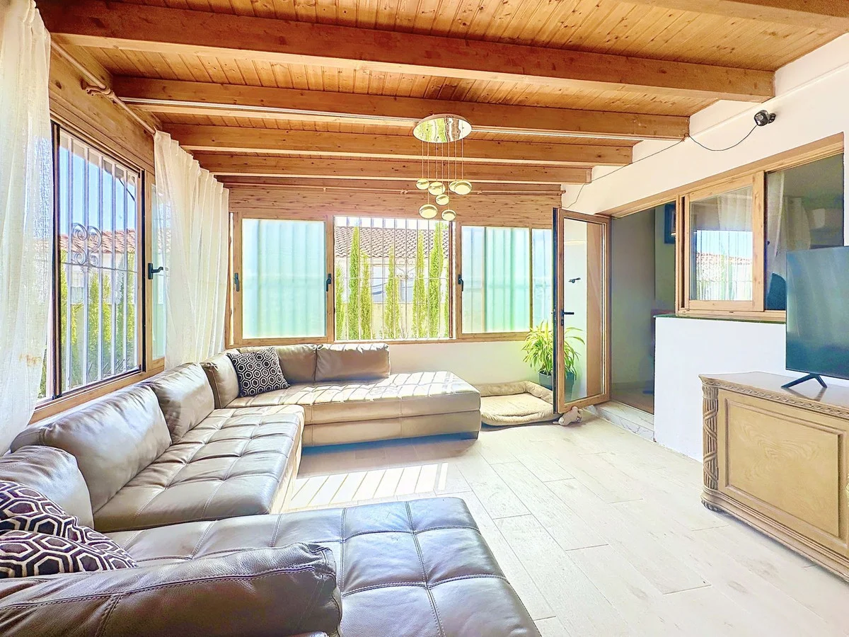 Exclusiva villa en venta en Buenas Noches, Estepona 