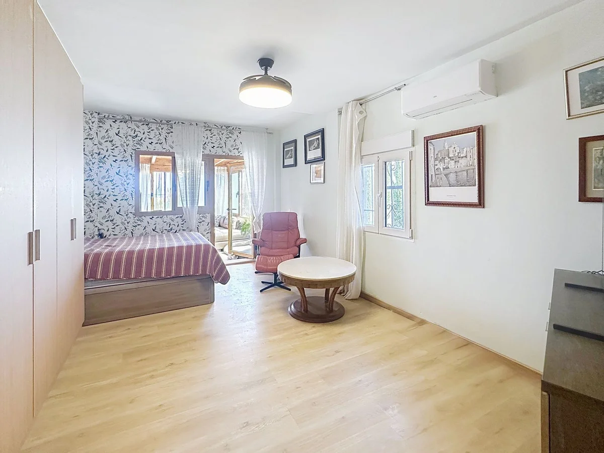 Exclusiva villa en venta en Buenas Noches, Estepona 