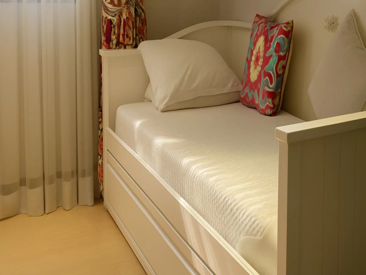 Villa 39 – Villa de Lujo Frente al Golf en Guadalmina Baja, Marbella | Cine Privado, Gimnasio, Piscina y Garaje para 6 Coches