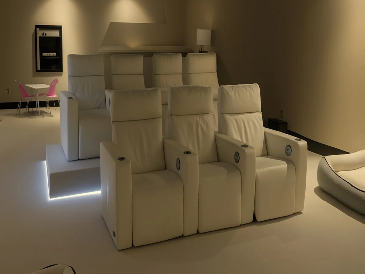 Villa 39 – Villa de Lujo Frente al Golf en Guadalmina Baja, Marbella | Cine Privado, Gimnasio, Piscina y Garaje para 6 Coches