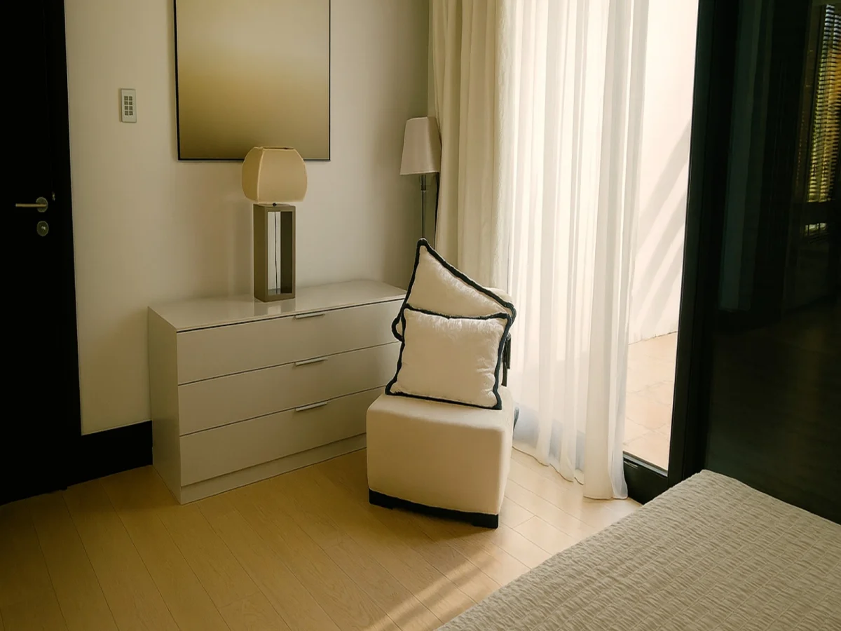 Villa 39 – Villa de Lujo Frente al Golf en Guadalmina Baja, Marbella | Cine Privado, Gimnasio, Piscina y Garaje para 6 Coches