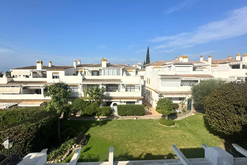 Encantador ático de estilo andaluz en Pueblo Bermejo, Nagüeles – Marbella 