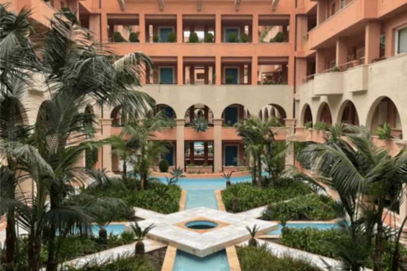 Amplio apartamento de 3 dormitorios en alquiler de larga temporada en Magna Marbella